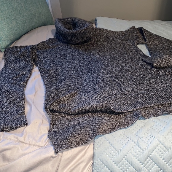 HOLLISTER cold shoulder cowl neck sweater dark grey Merle XS - Picture 10 of 12